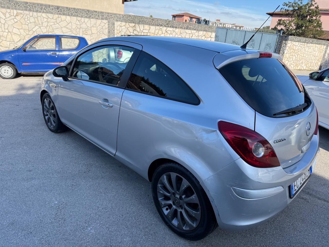 Opel Corsa 1.2 80CV 3 porte GPL-TECH Edition