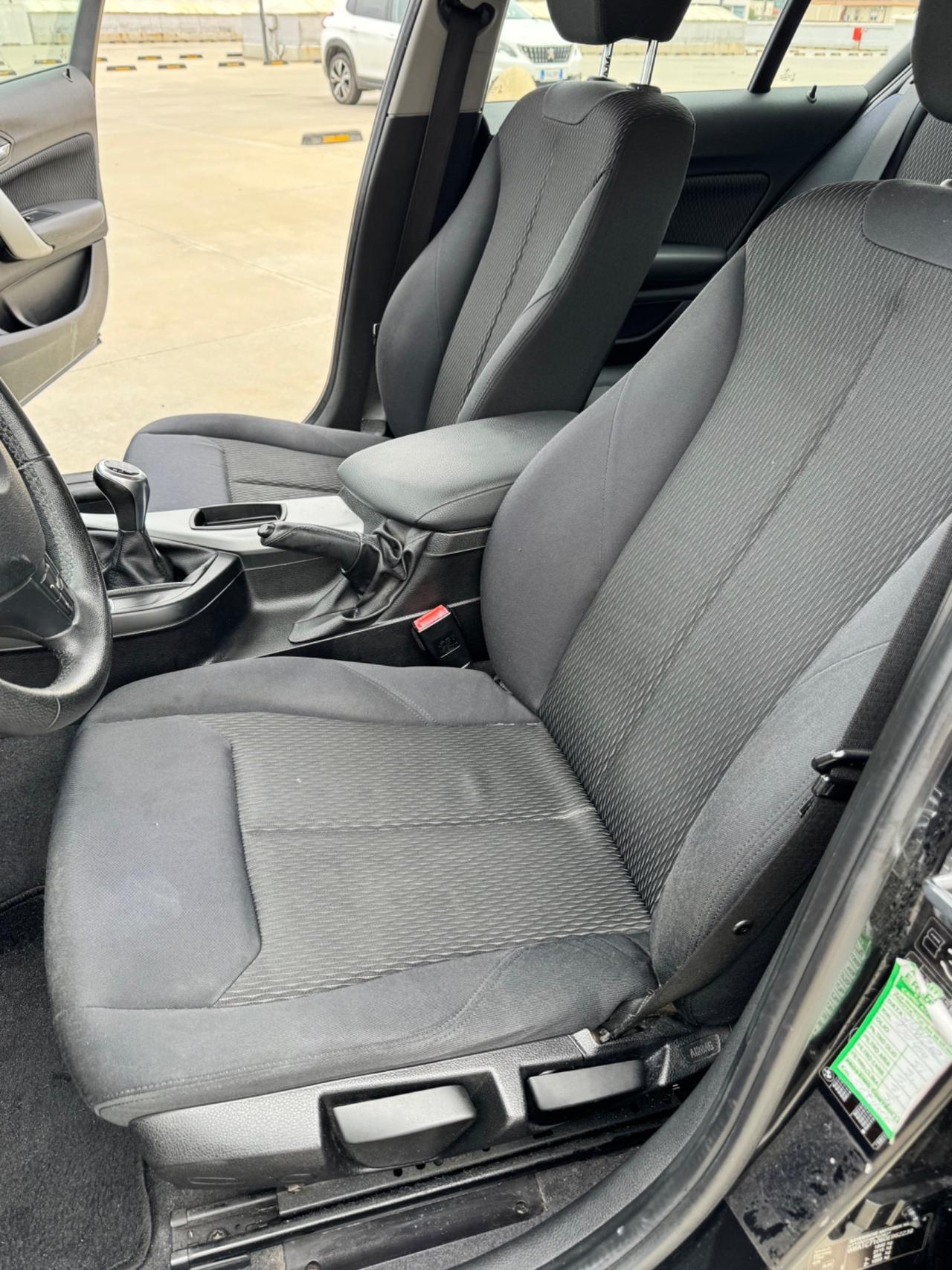 Bmw 116 116d 5p. Urban