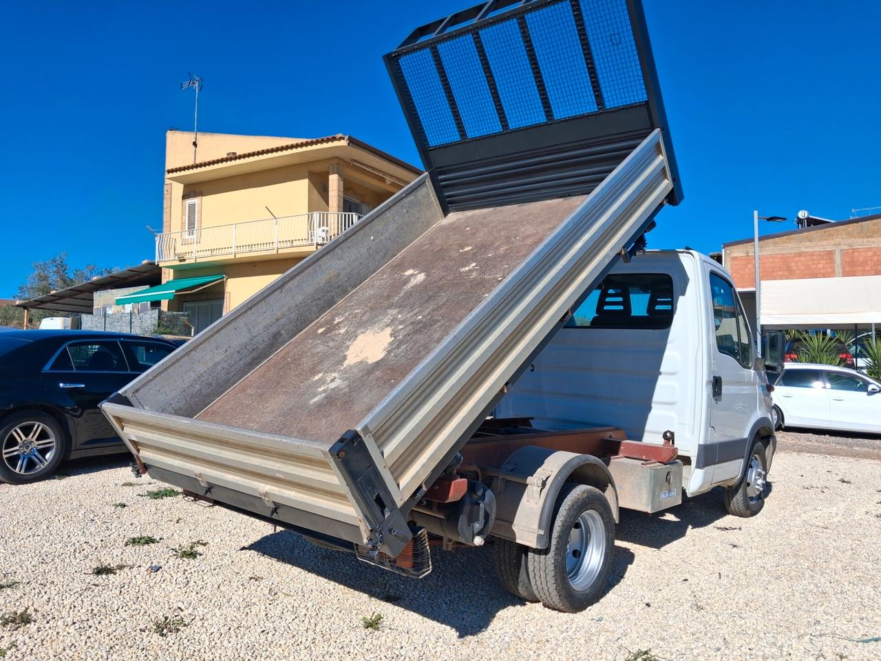 Iveco daily ribaltabile idraulico unico proprietario 180mila km