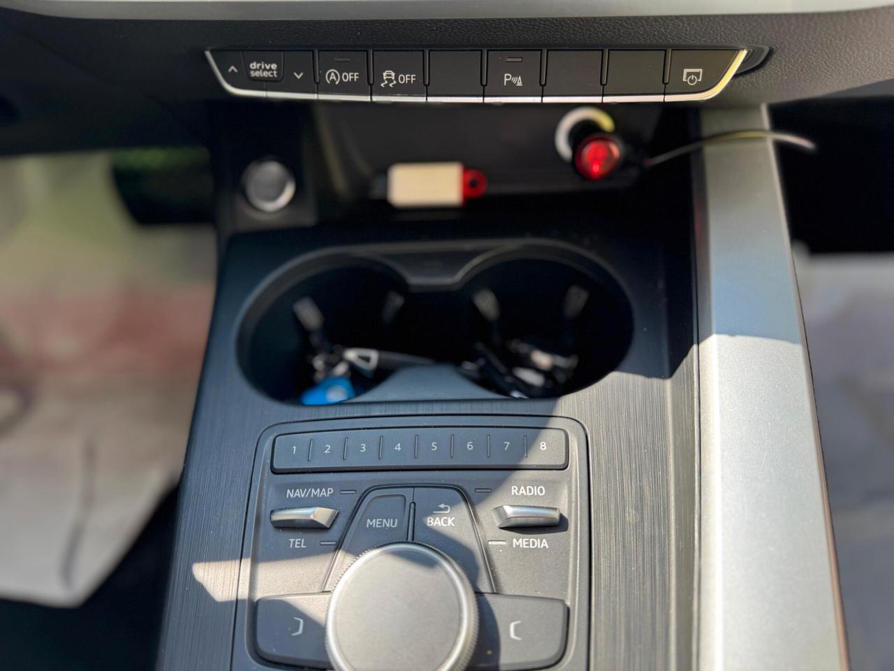 Audi A4 Avant 2.0 TDI 122 CV S tronic S line edition