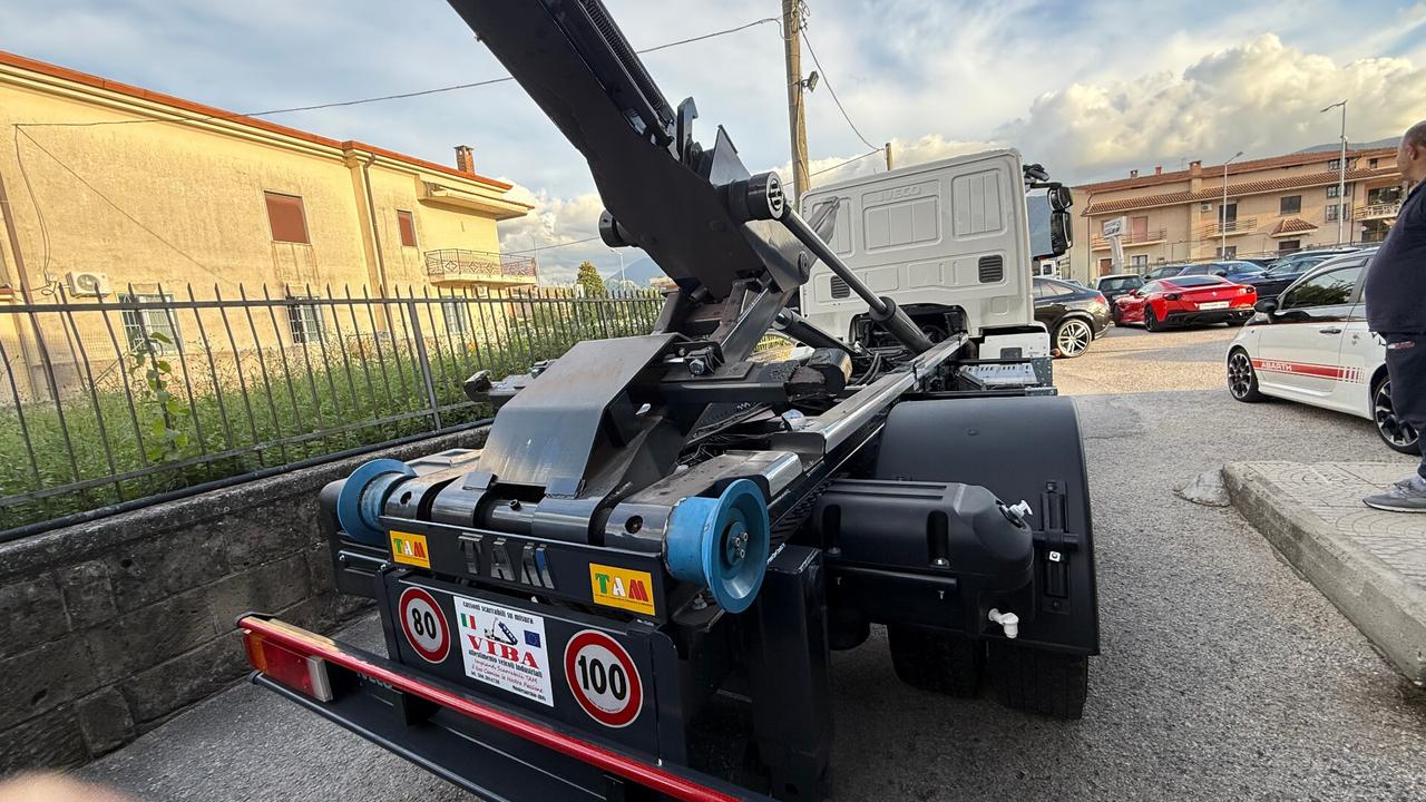 Iveco EUROCARGO SCARRABILE NUOVO MARCA TAM