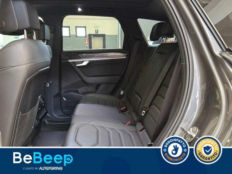 Volkswagen Touareg 3.0 V6 TDI ATMOSPHERE R-LINE EXTERIOR PACK