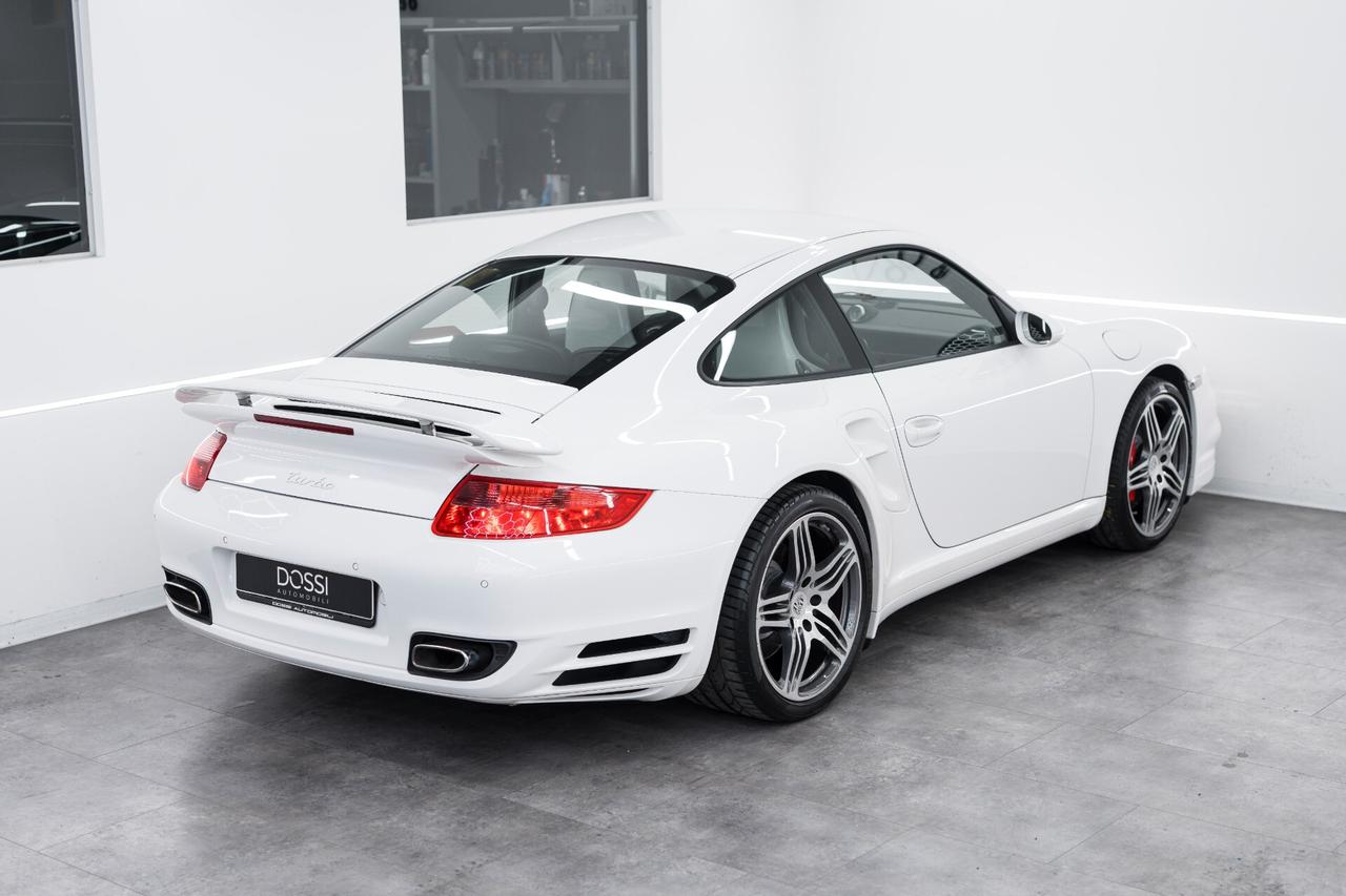 Porsche 911 Turbo Coupé MANUALE