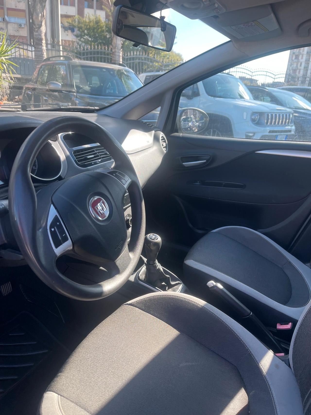 Fiat Punto 1.3 MJT II 75 CV 5 porte Virgin Radio