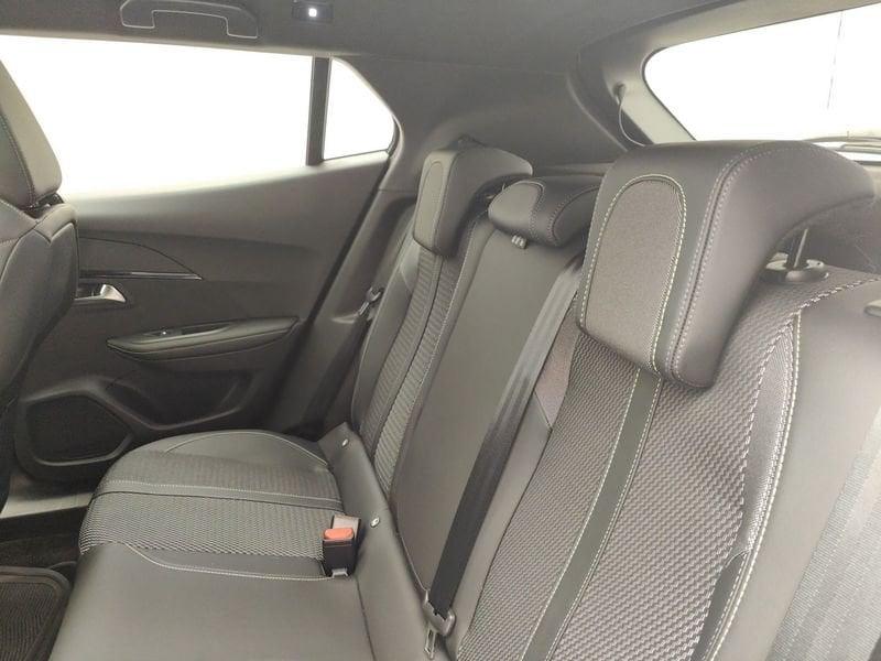 Peugeot 2008 II 2023 1.2 hybrid GT 145cv e-dcs6