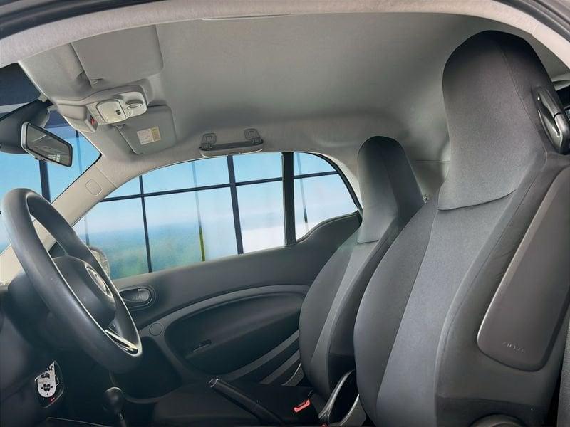 smart fortwo fortwo EQ Pure 22 KW