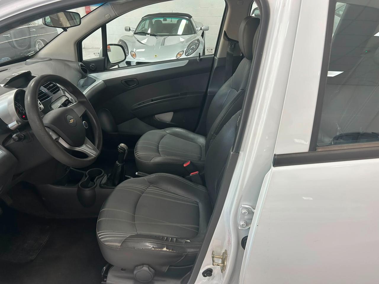 Chevrolet Spark 1.0 LT