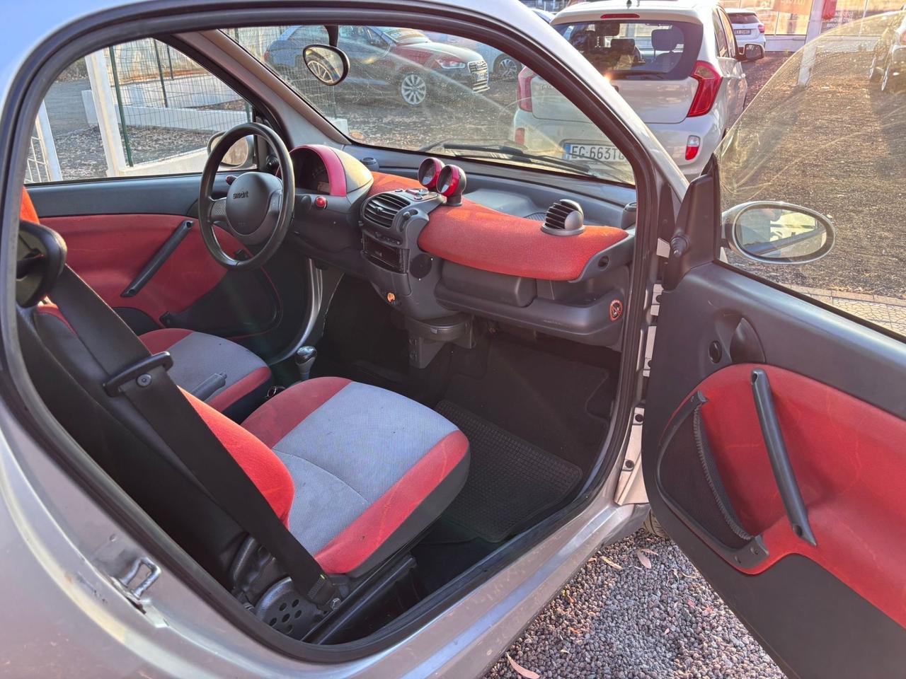 Smart ForTwo 700 coupé pure (37 kW)