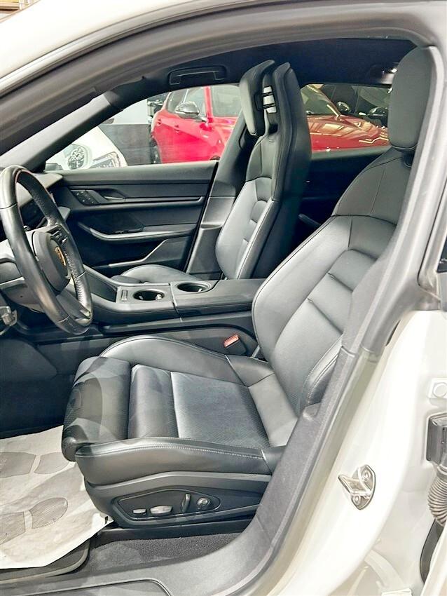 Porsche Taycan 4 Cross Turismo