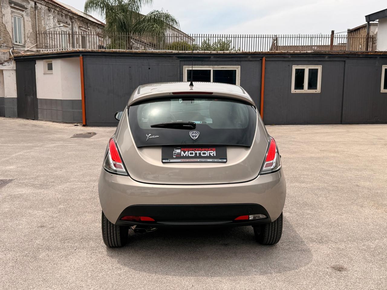 Lancia Ypsilon 1.2 69 CV 5 porte S&S Gold