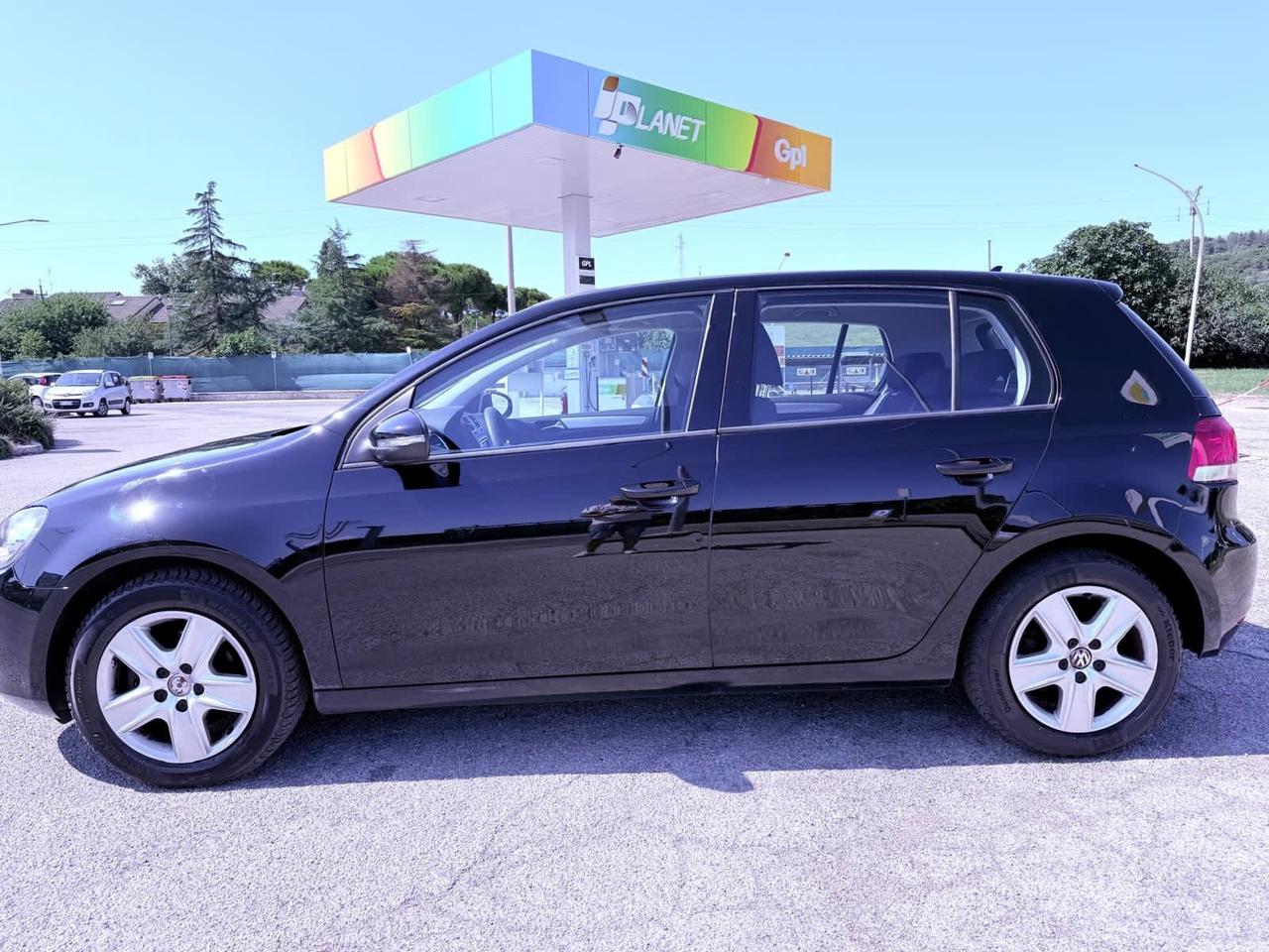 Volkswagen Golf 1.6 TDI DPF 5p. Comfortline Ok neopatentati