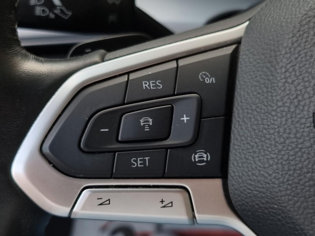 Volkswagen Golf VIII 2020 1.0 etsi evo Life 110cv dsg