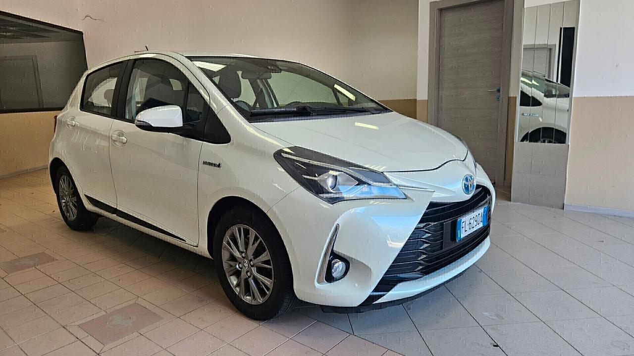 Toyota Yaris BIANCO PERLA