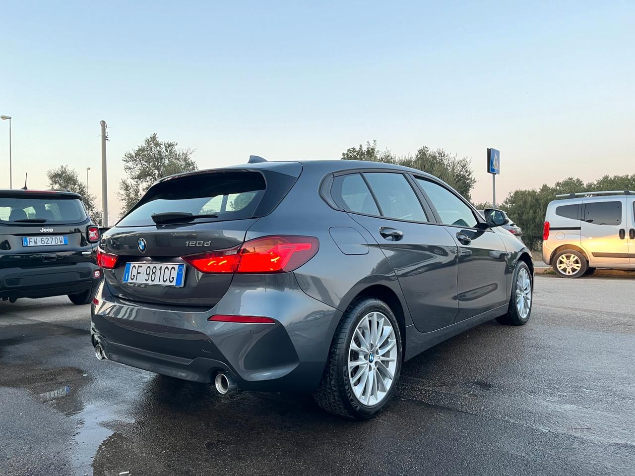 Bmw 120d xDrive 5p. Business Advantage Automatico