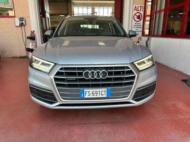 Audi Q5 2.0 TDI 150 CV Business
