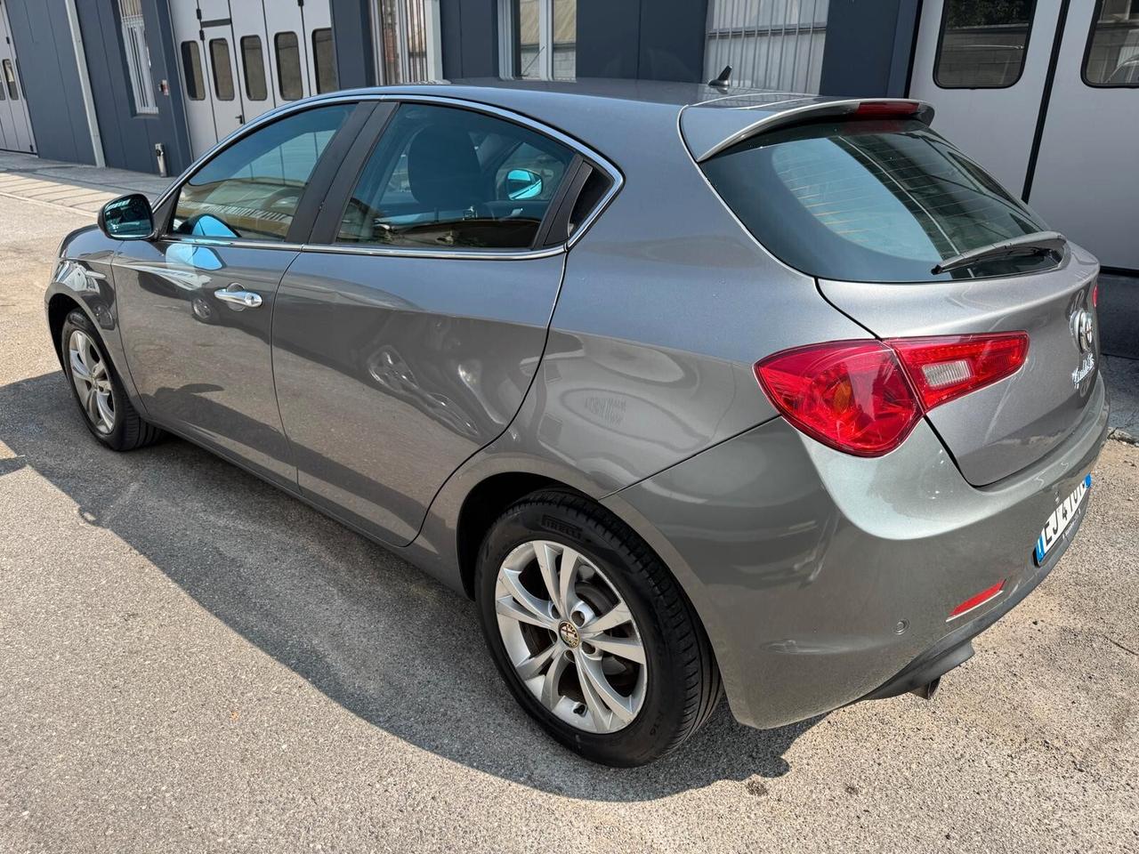 Alfa Romeo Giulietta 1.4 Turbo 120 CV*EURO5*CERCHI