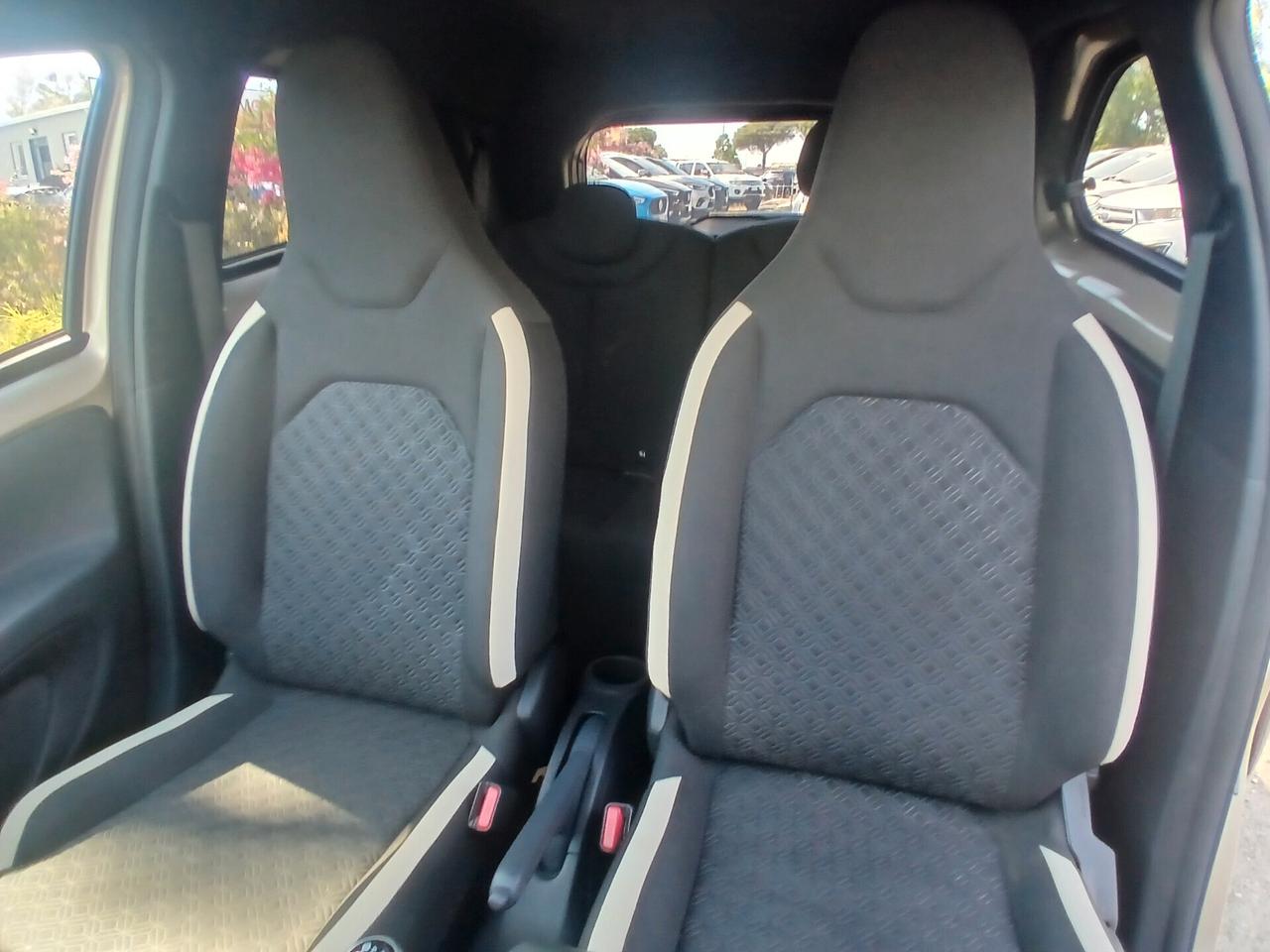 Toyota Aygo X 1.0 VVT-i 72 CV 5 porte JBL Special Edition