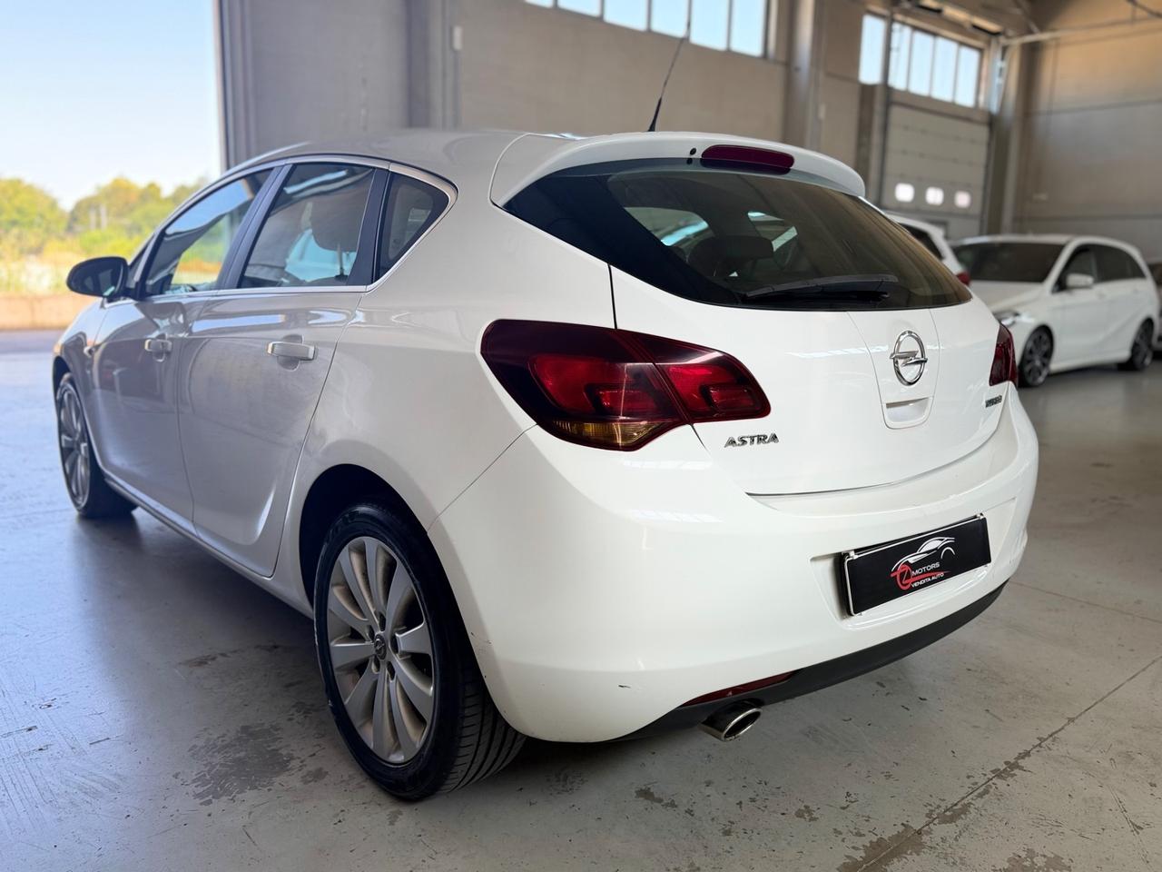 Opel Astra 1.4 Turbo 140CV 5 porte Cosmo NEOPATENTATI