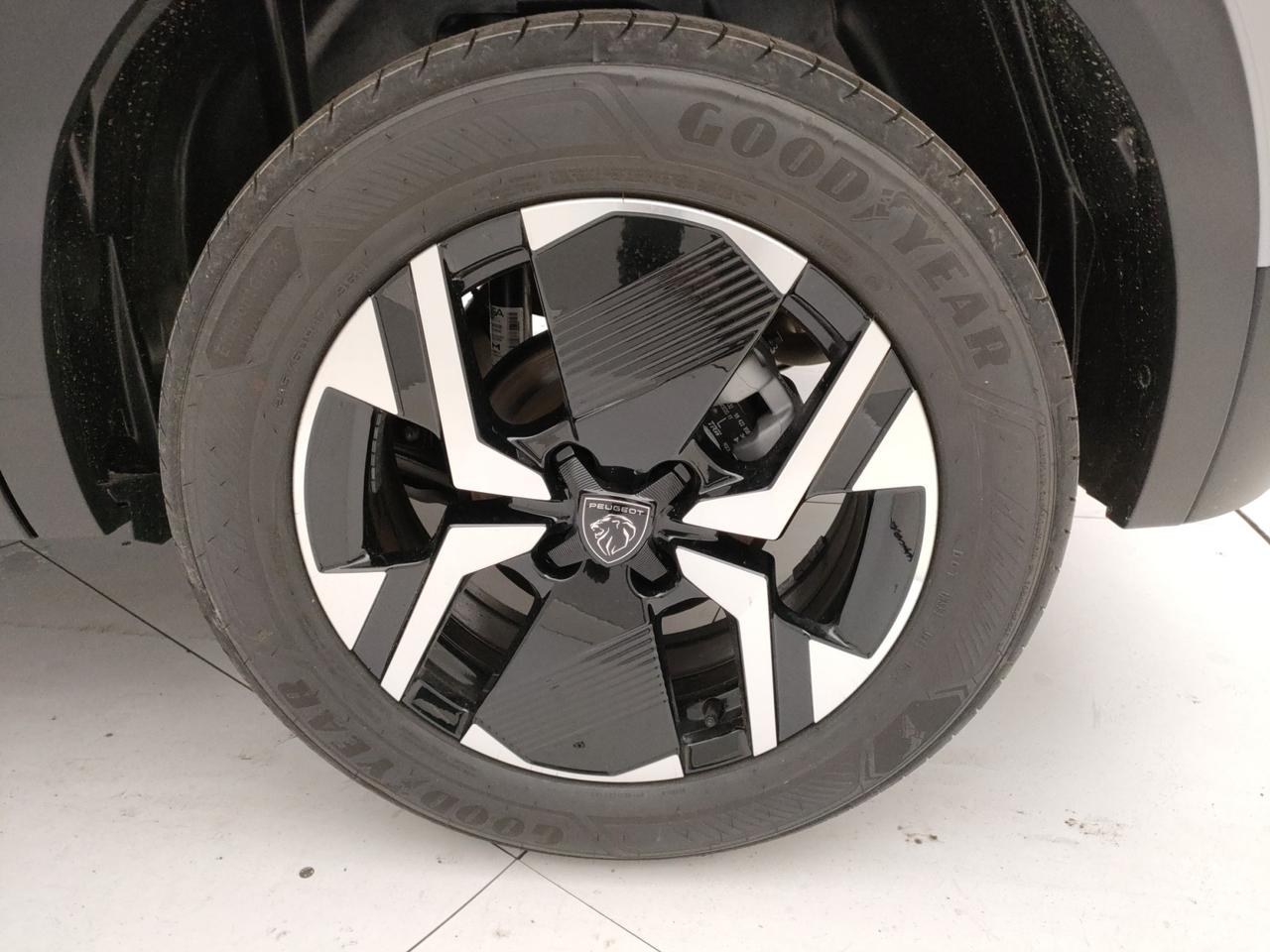 PEUGEOT NUOVO 2008 GT Puretech 130 EAT8 S&S