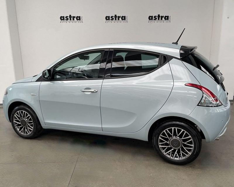 Lancia Ypsilon 1.0 FireFly 5 porte S&S Hybrid Silver Plus
