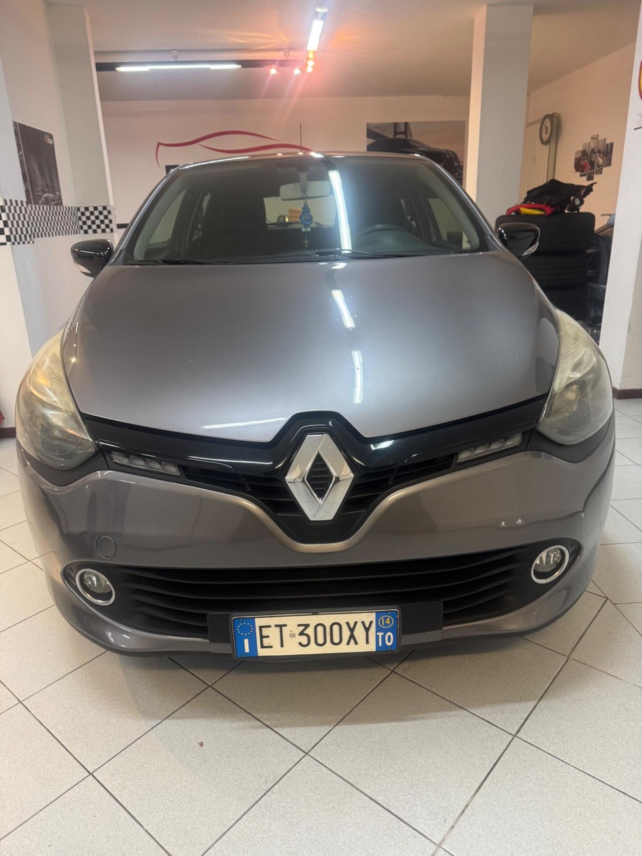 Clio 1.2 75CV GPL CASA MADRE