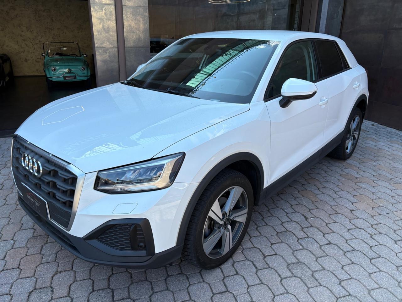 Audi Q2 35 TFSI S tronic Identity Black