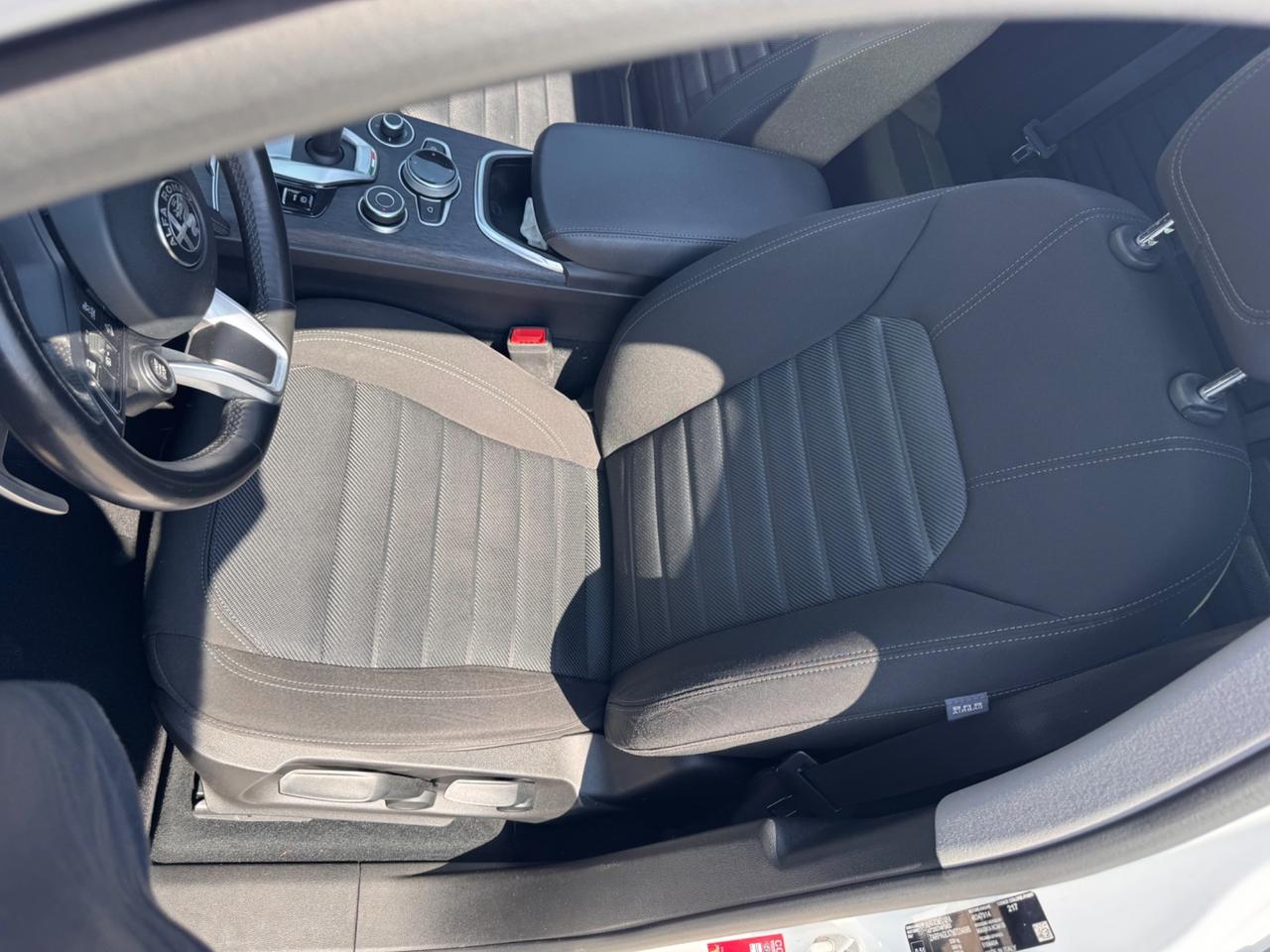 Alfa Romeo Stelvio 2.2 Turbodiesel 160 CV AT8 RWD Tetto apribile