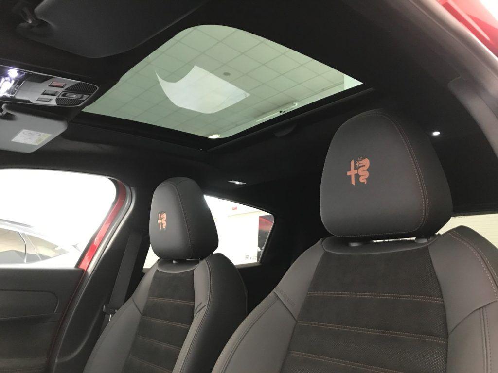 Alfa Romeo Junior 1.2 145 CV Hybrid eDCT6 Intensa + Tetto