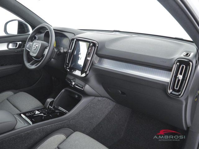 VOLVO XC40 B3 Mild hybrid Benzina Plus Dark
