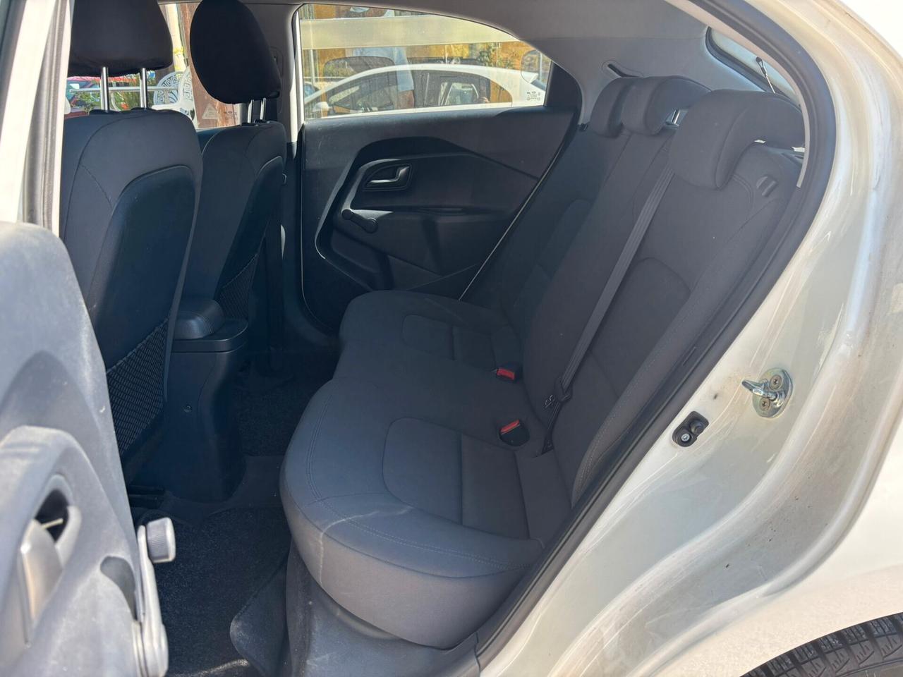 KIA RIO 1.1 CRDI - 2016