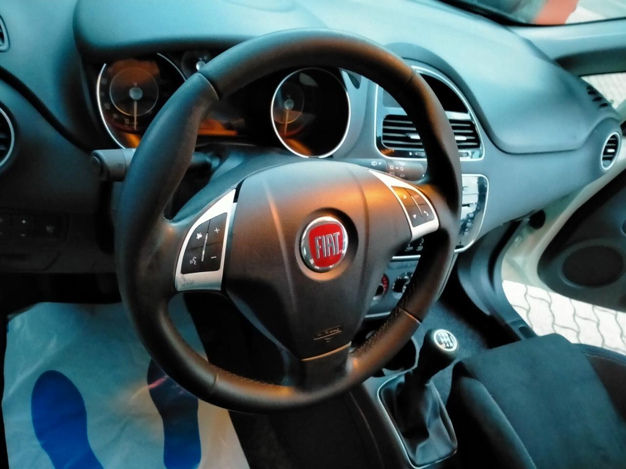Fiat Punto 1.3 MJT 75CV LOUNGE 5P NEOPAT. UNICO PROPRIETARIO