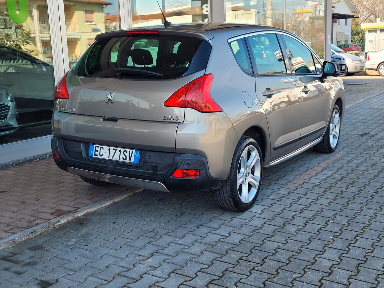 Peugeot 3008 1.6 HDi 110CV Premium