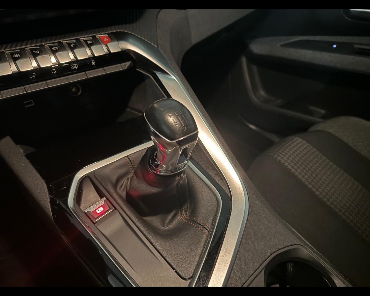 PEUGEOT 3008 2ª serie - 3008 BlueHDi 130 S&S Business