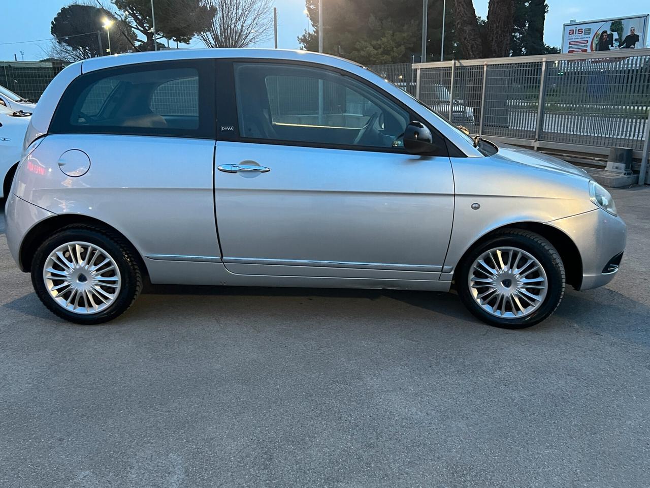 Lancia Ypsilon 1.2 Diva TAGLIANDATA