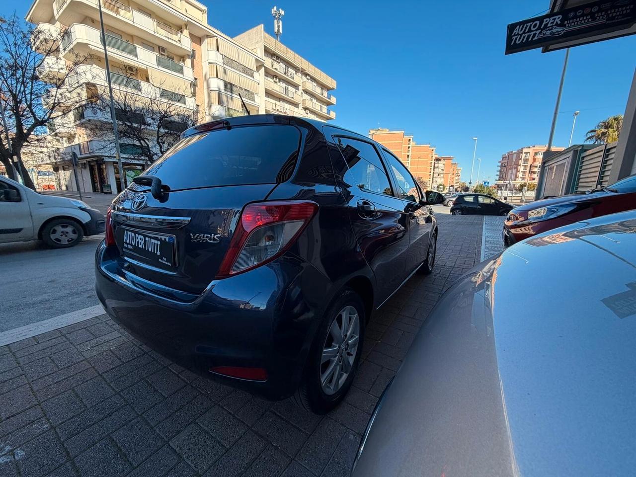 Toyota Yaris 1.4 D-4D 5 porte Lounge Tetto panoramico