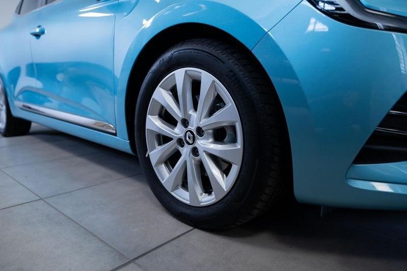 Renault Clio 1.6 E-Tech hybrid Intens 140cv auto my21