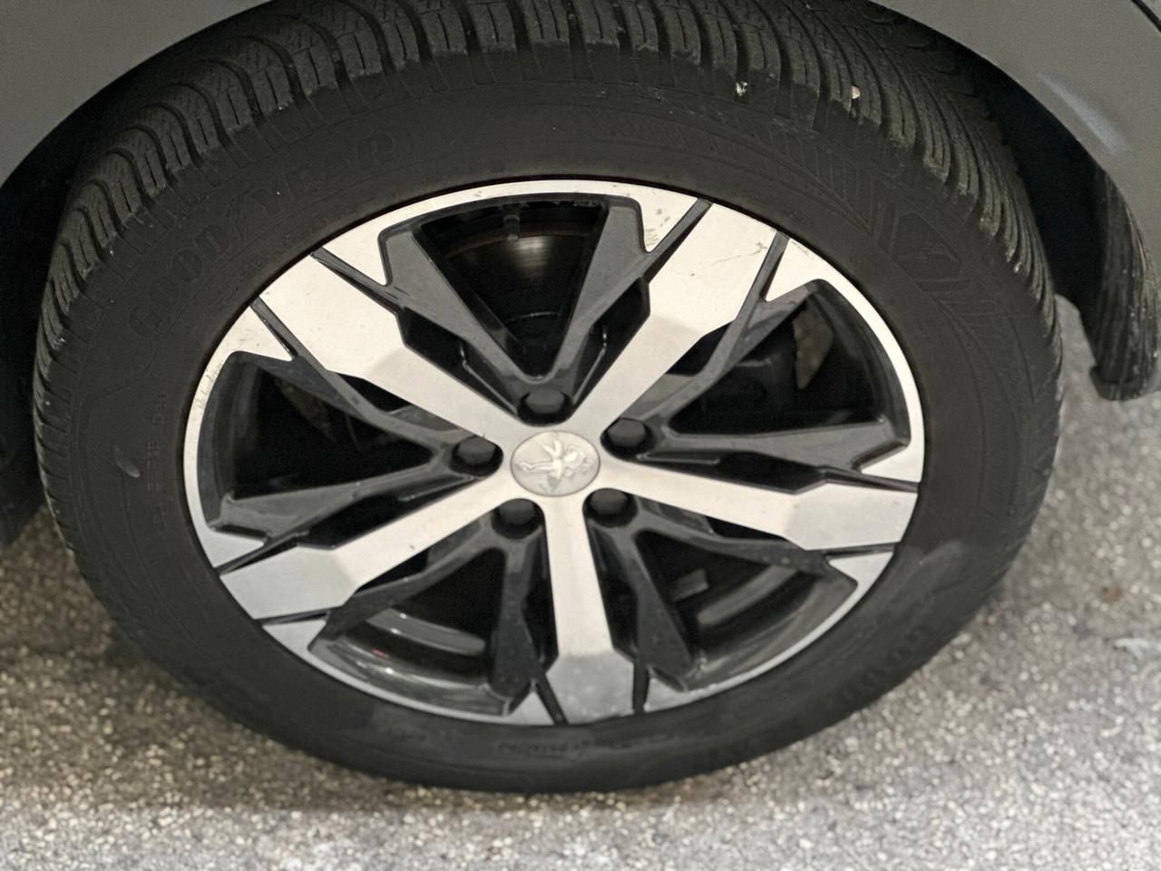 Peugeot 3008 BlueHDi 130CV EAT8 Allure Pack
