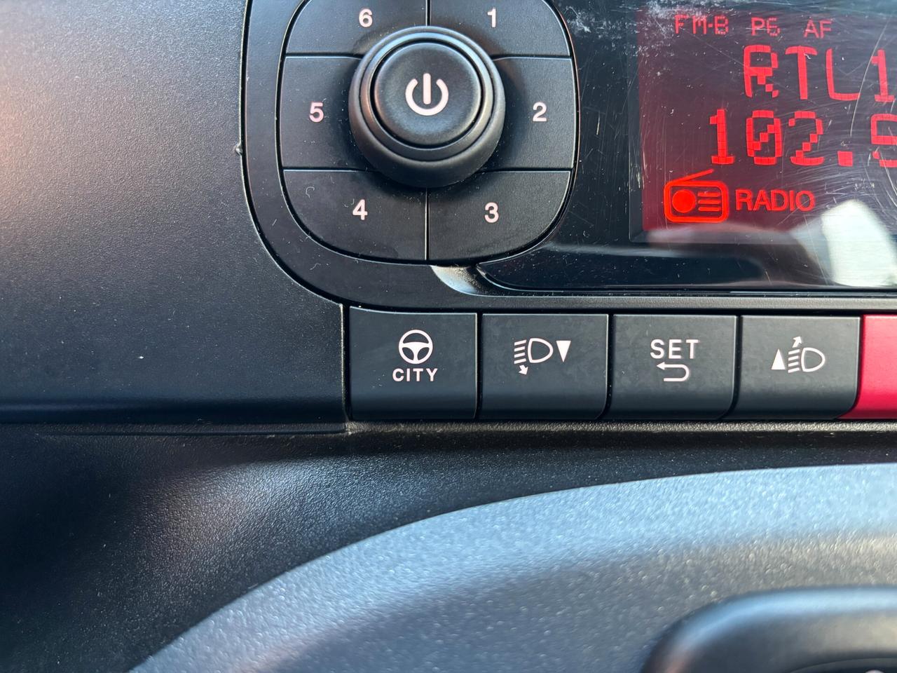Fiat Panda NEOPATENTATI - BENZINA 5 POSTI