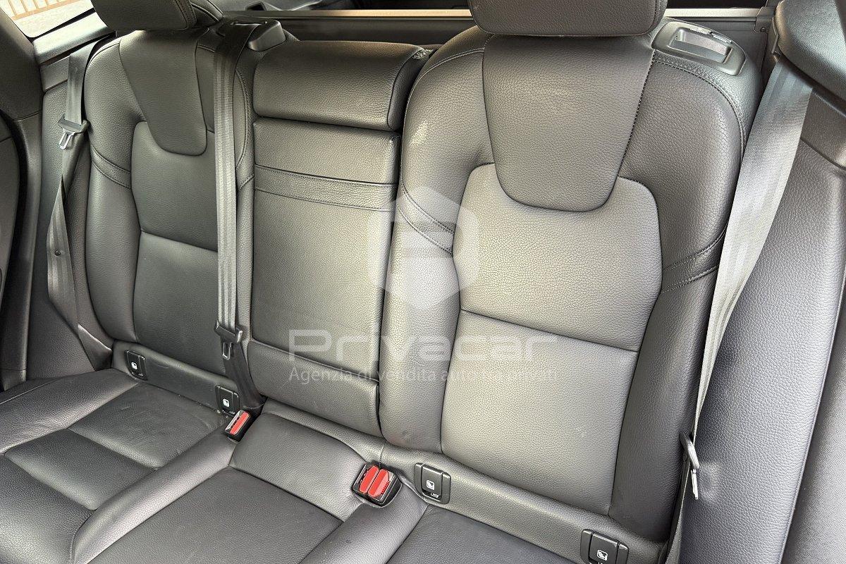 VOLVO XC60 B5 (d) AWD Geartronic Inscription