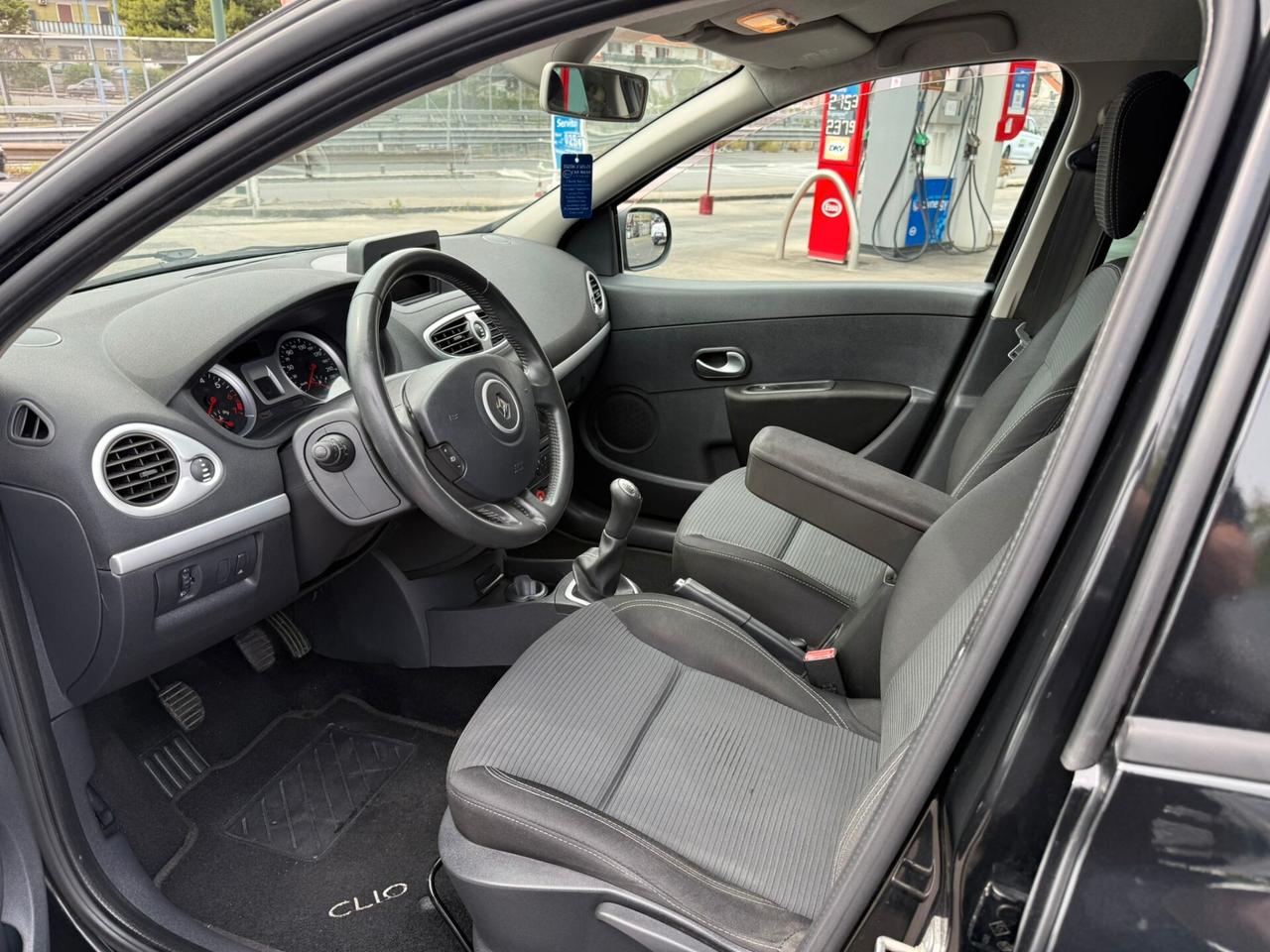 Renault Clio 1.2 SPORT 70MILAKM DA VETRINA