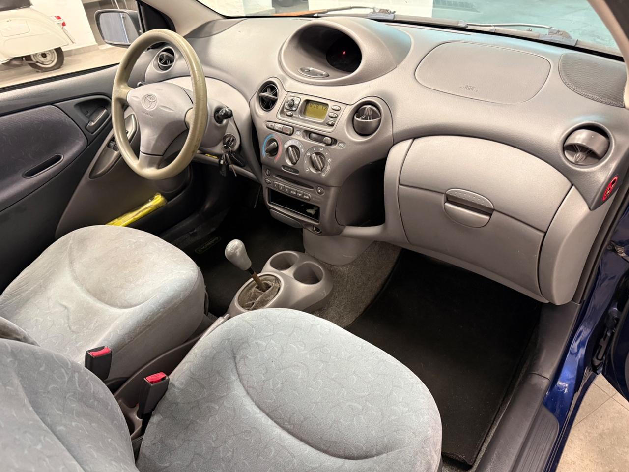 Toyota Yaris 1.0i 16V cat 3 porte