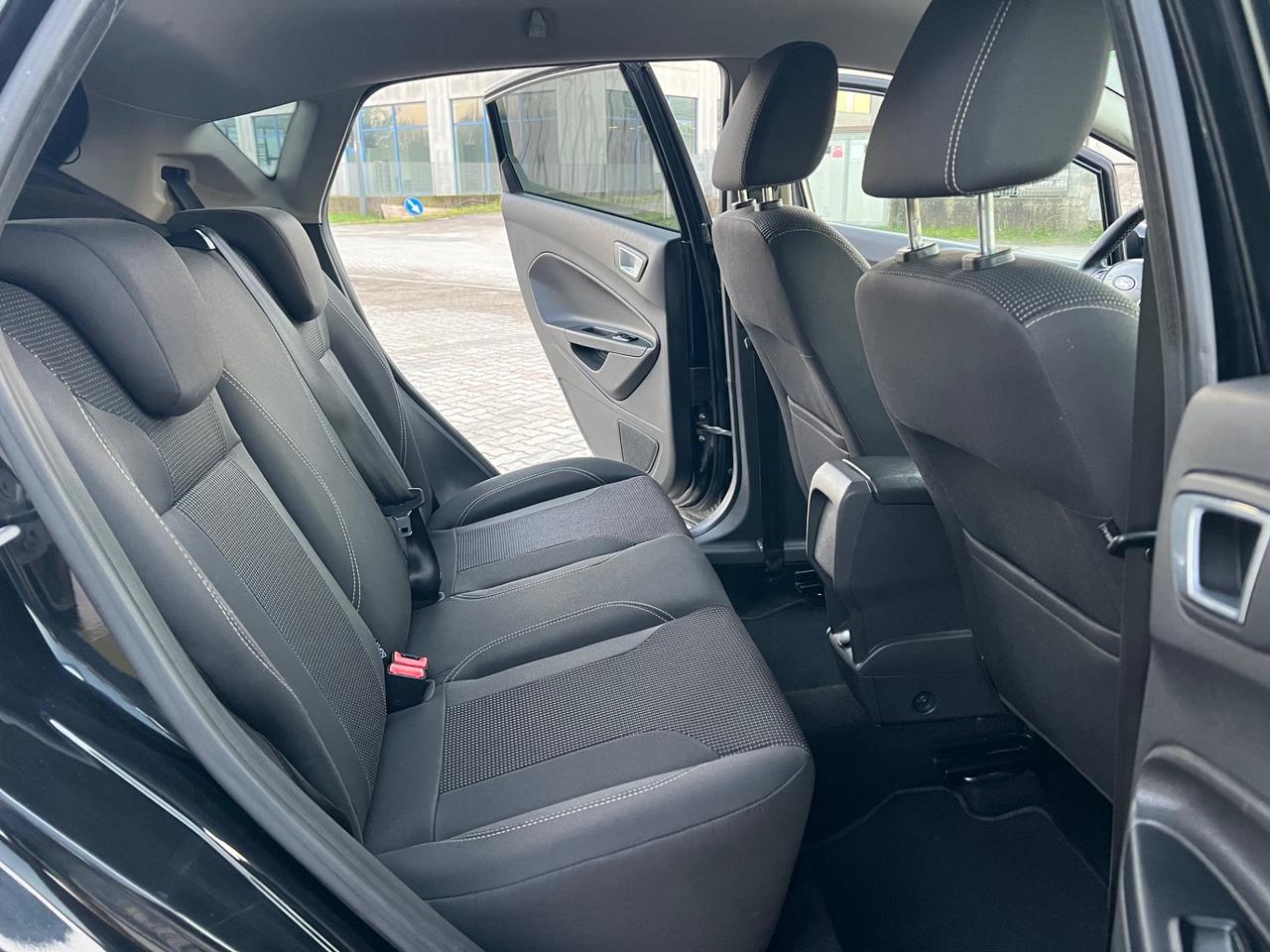 Ford Fiesta 1.4 5p. Bz.- GPL Titanium