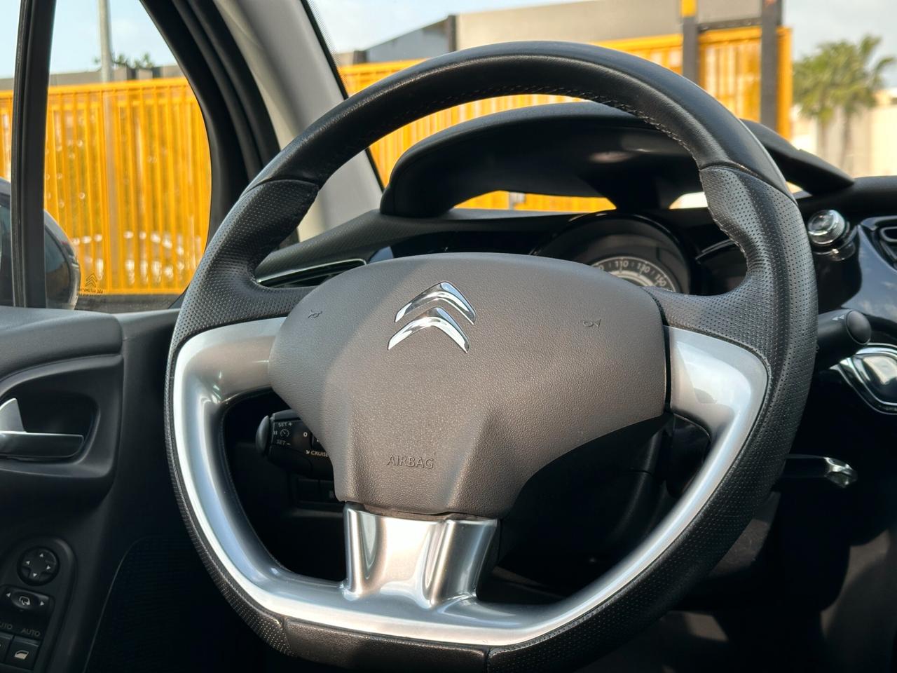 CITROEN C3 1.6 BlueHDi 100 S&S Exclusive