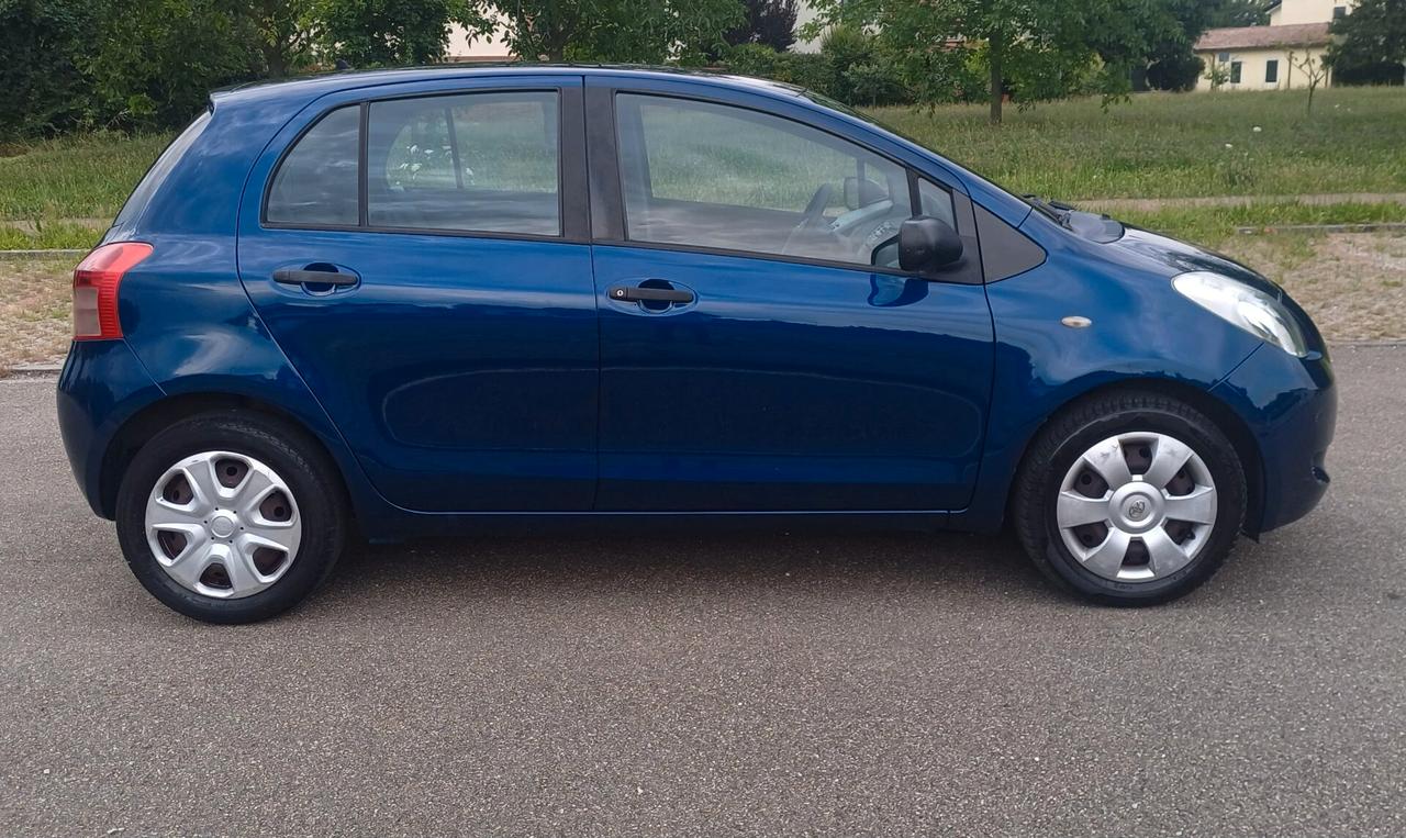 Toyota Yaris 1.3 5 porte Sol