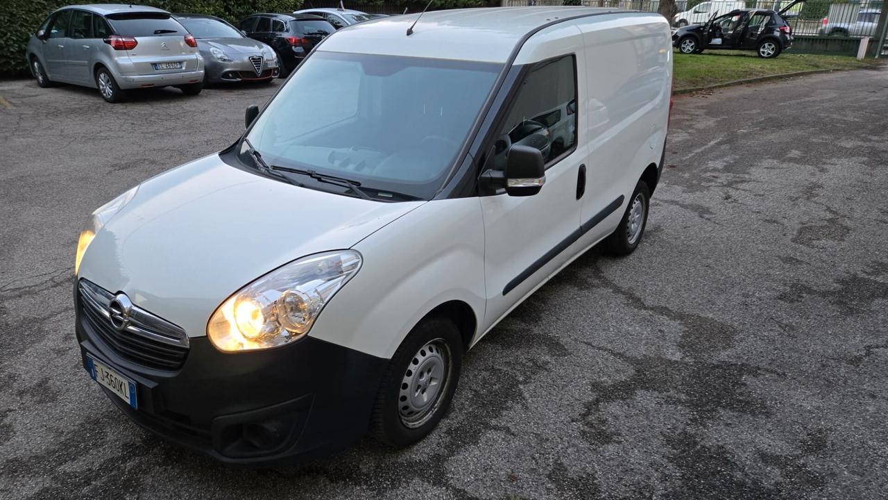 Opel Combo 1.6 CDTi 95CV PC-TN Elective