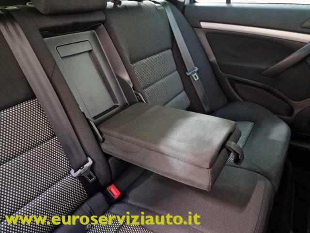 SKODA Octavia 1.8 TFSI 4x4 Wagon Scout