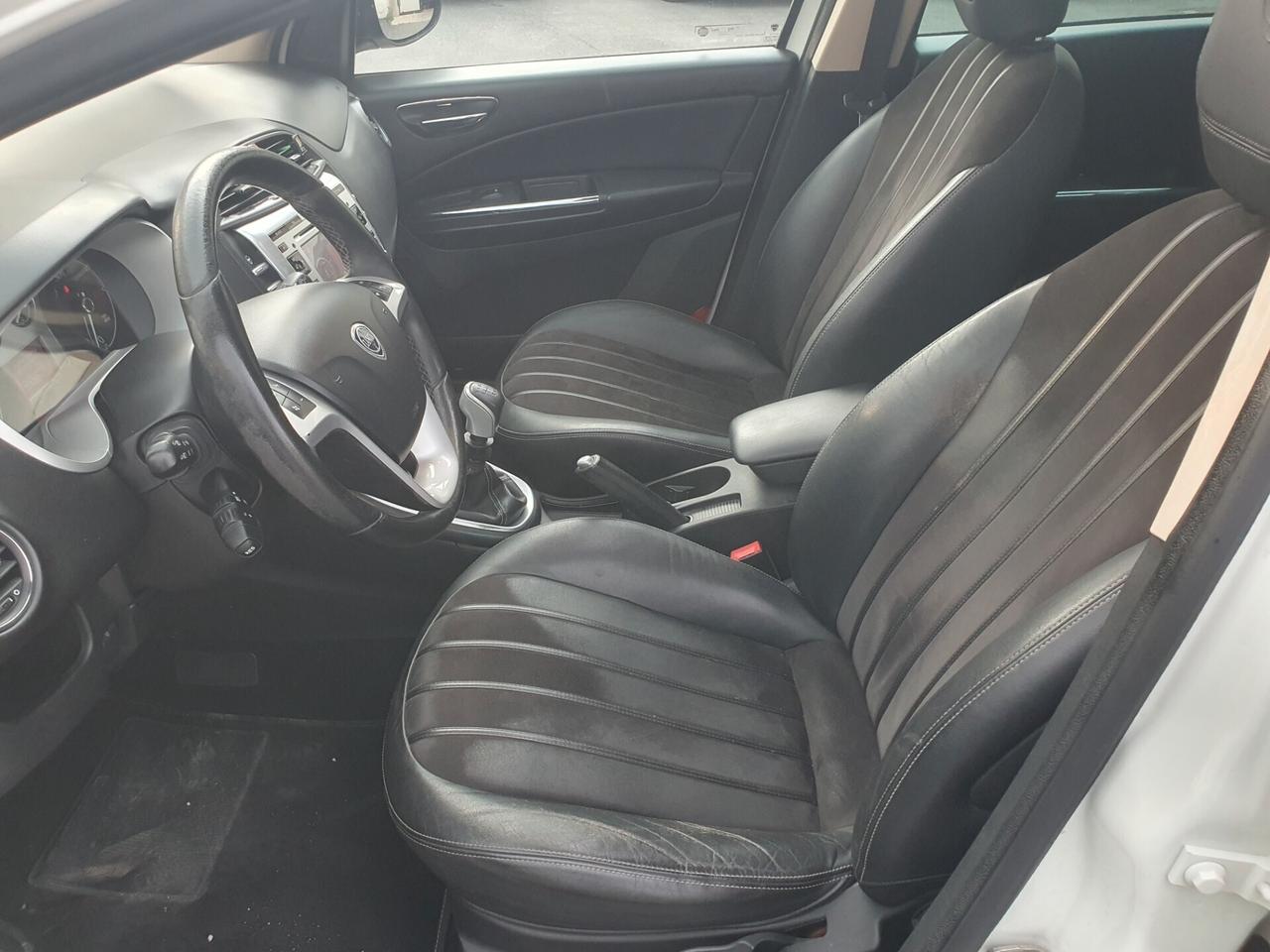 Lancia Delta 1.4 T-Jet 120 CV benz GPL 2013