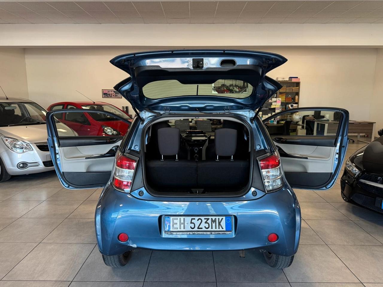 Toyota iQ 1.0 BENZ 68CV AUTOMATICA 2011