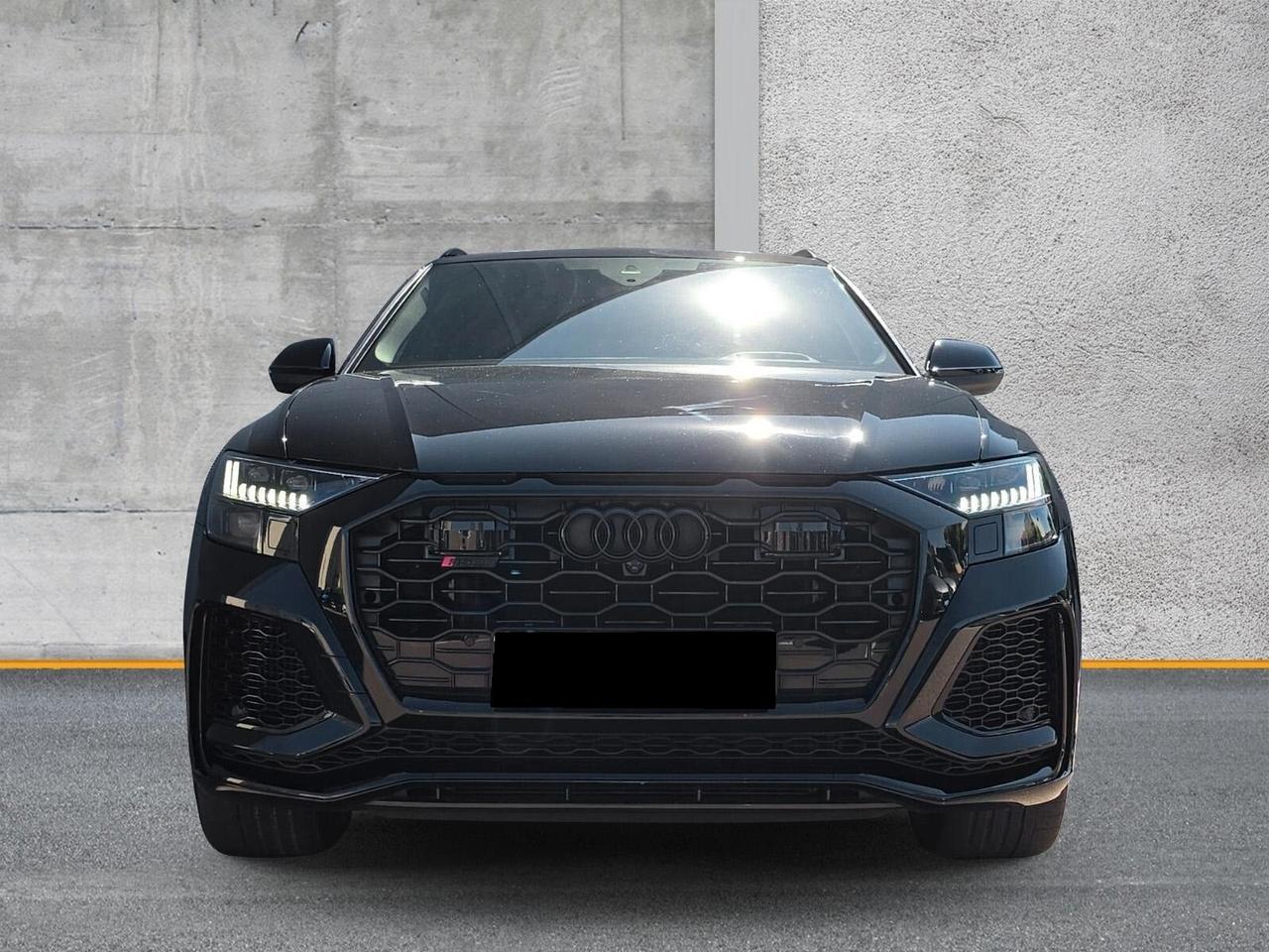 Audi Q8 RS TFSI V8 quattro tiptronic