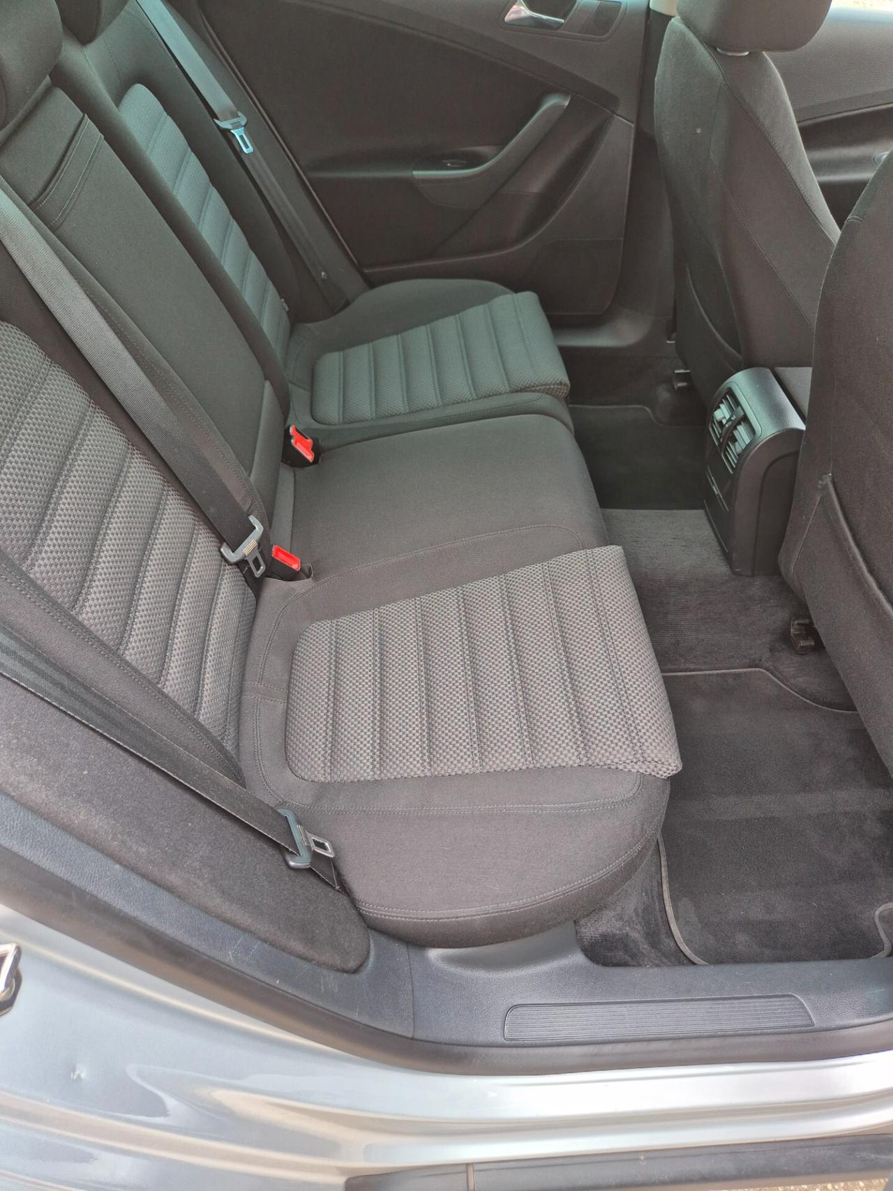 Volkswagen Passat 2.0 TDI DPF Var. Comfortline